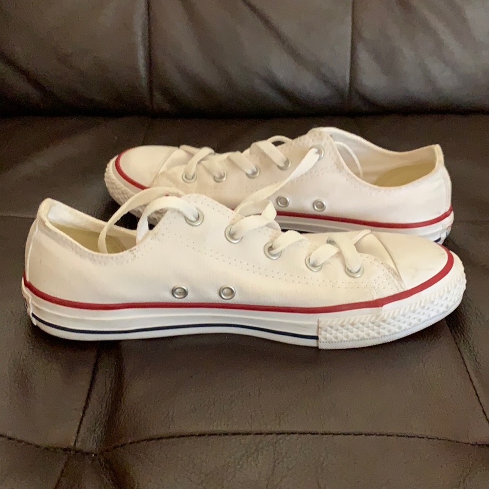 Big Kids Converse All ⭐️ Star, Low Top, White,  Size 3